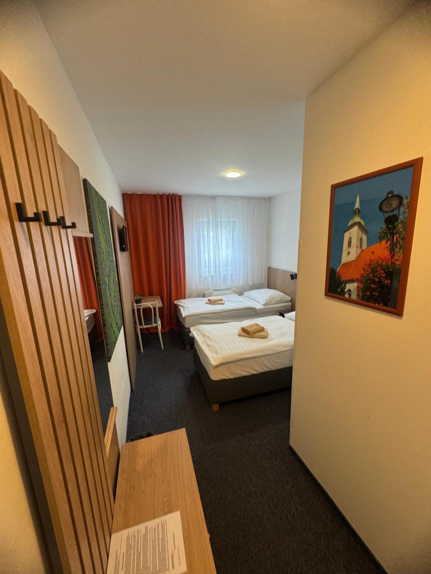 Hotel Remy Bratislava Exterior foto